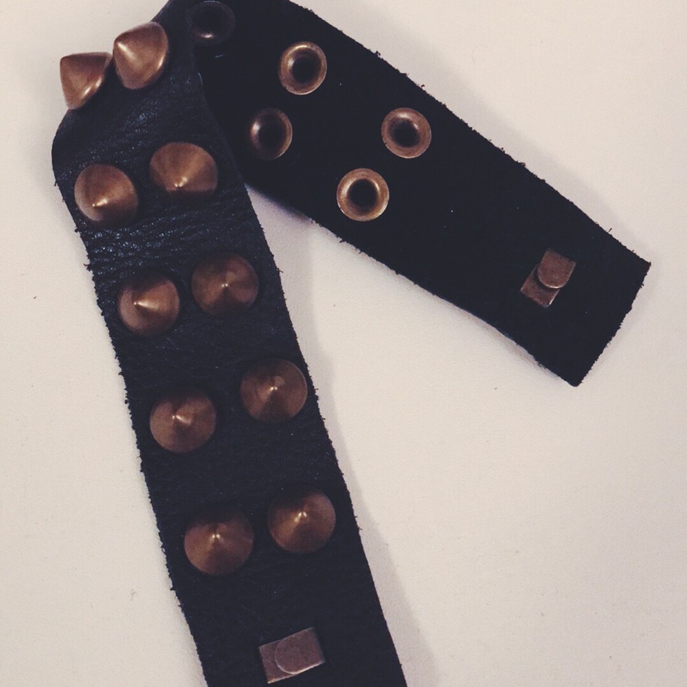 ✖️REBEL ROW Cuff✖️ - Picture 2 of 3